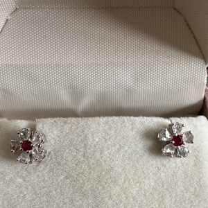 18k  white gold earring ruby and diamond